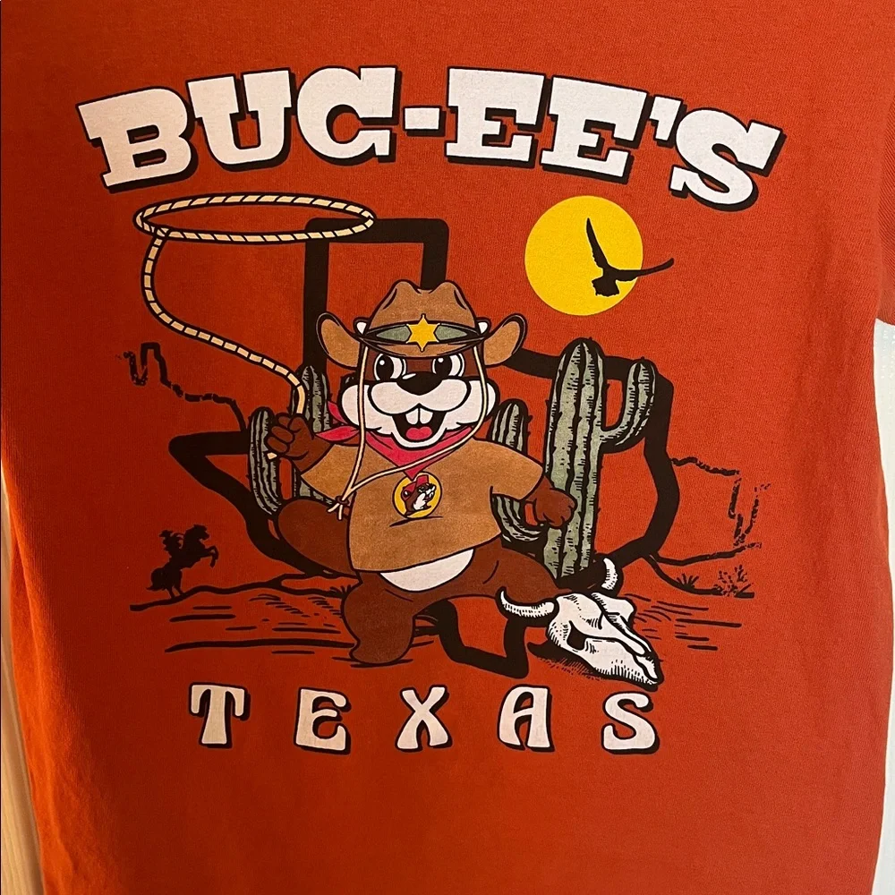 Buc-ees Texas Tee - Picture 2 of 4